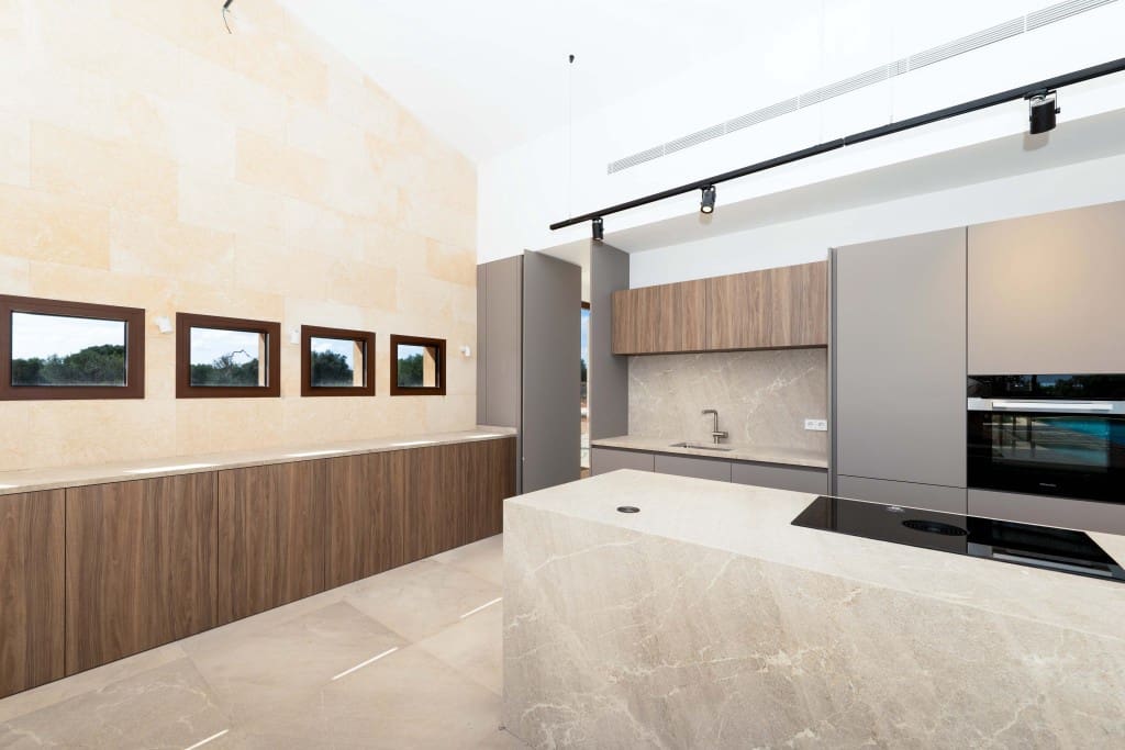 6 soveværelse Finca/Landehus til salg i Ses Salines med swimmingpool - € 2.950.000 (Ref: 8574145)