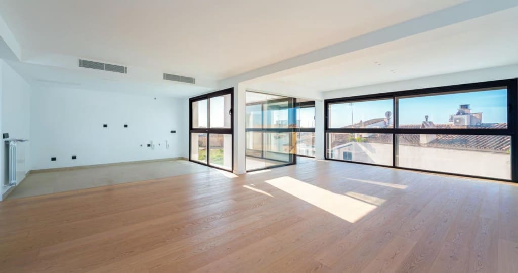 4 soveværelse Byhus til salg i Es Molinar / El Molinar med garage - € 3.980.000 (Ref: 8576366)