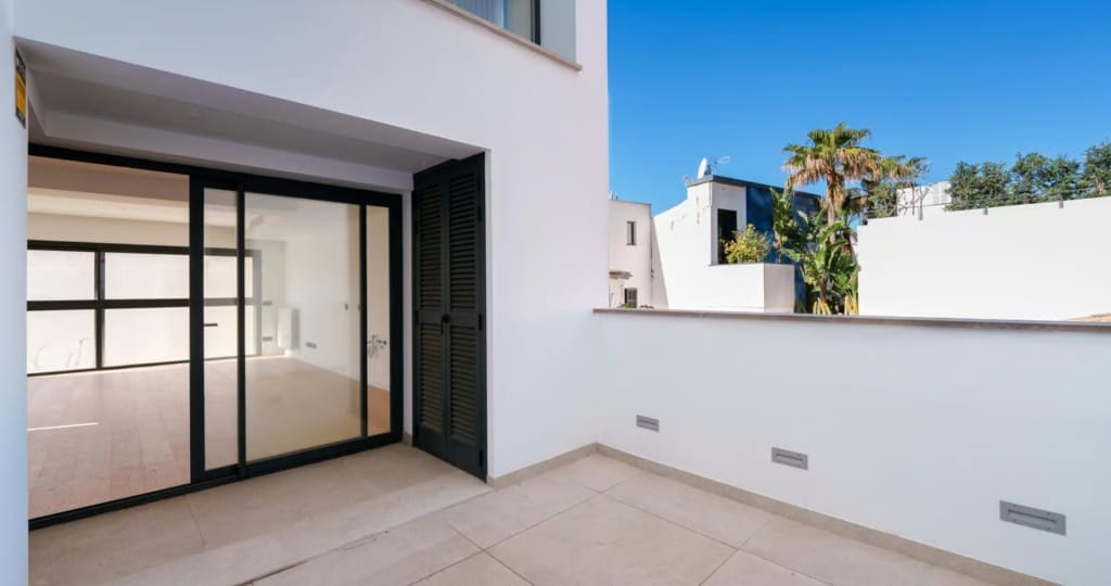 4 soveværelse Byhus til salg i Es Molinar / El Molinar med garage - € 3.980.000 (Ref: 8576366)