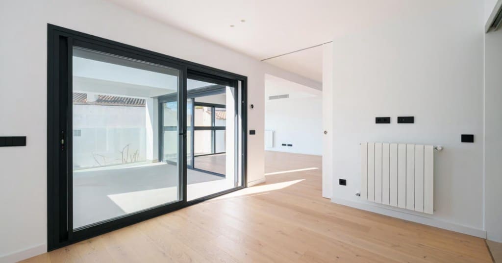 4 soveværelse Byhus til salg i Es Molinar / El Molinar med garage - € 3.980.000 (Ref: 8576366)