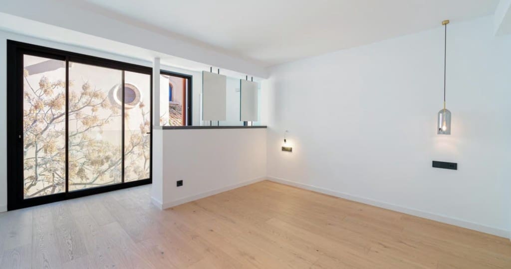 4 soveværelse Byhus til salg i Es Molinar / El Molinar med garage - € 3.980.000 (Ref: 8576366)