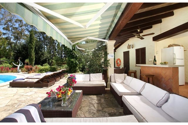 7 soveværelse Finca/Landehus til salg i Port de Pollença, Pollensa / Pollença med swimmingpool garage - € 2.650.000 (Ref: 8599341)