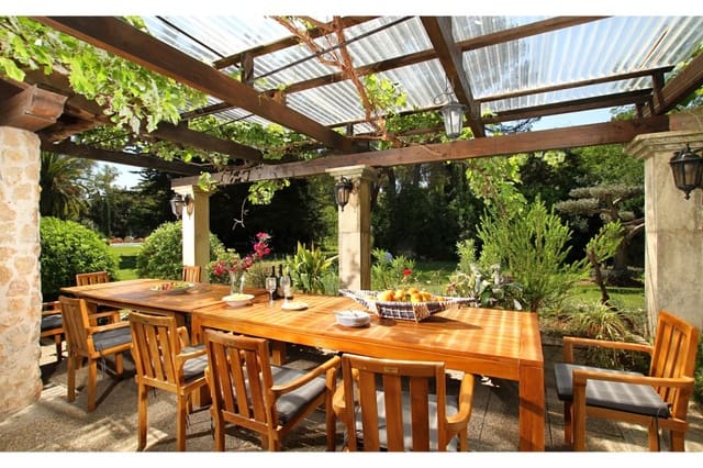 7 soveværelse Finca/Landehus til salg i Port de Pollença, Pollensa / Pollença med swimmingpool garage - € 2.650.000 (Ref: 8599341)