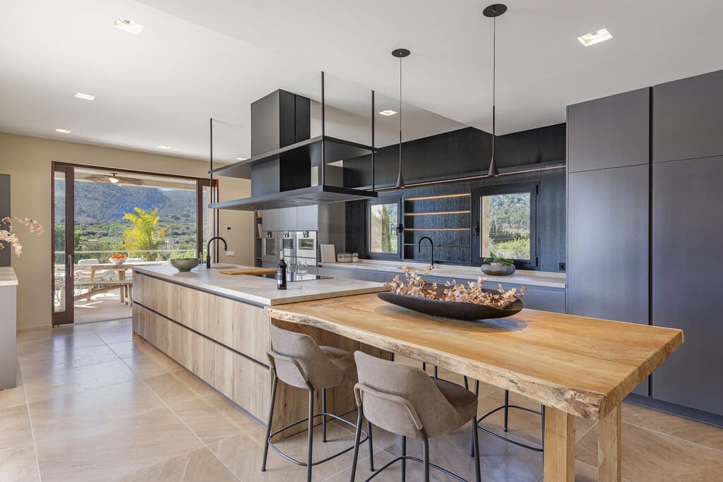 7 bedroom Finca/Country House for sale in Alaro with pool garage - € 9,950,000 (Ref: 8599342)