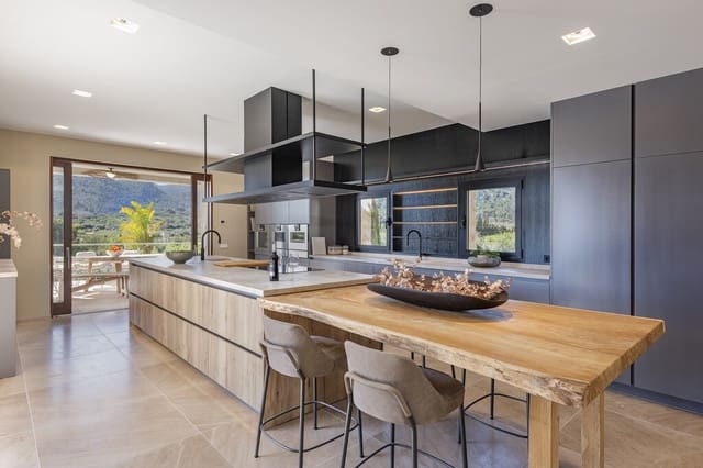 7 bedroom Finca/Country House for sale in Alaró with pool garage - € 9,950,000 (Ref: 8599342)