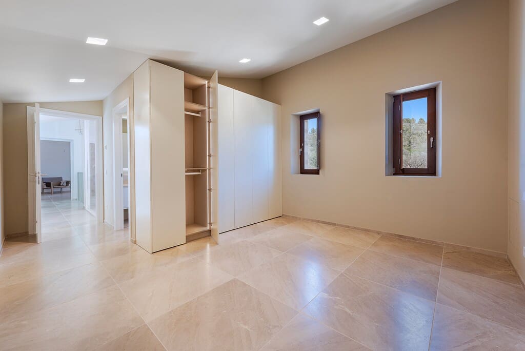 7 bedroom Finca/Country House for sale in Alaro with pool garage - € 9,950,000 (Ref: 8599342)