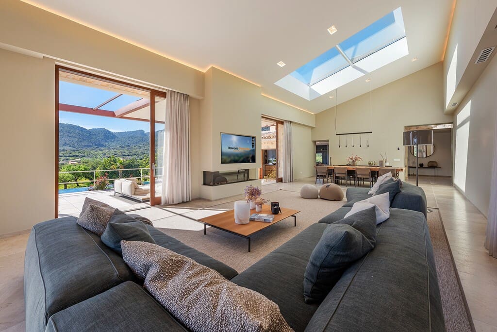 7 bedroom Finca/Country House for sale in Alaro with pool garage - € 9,950,000 (Ref: 8599342)