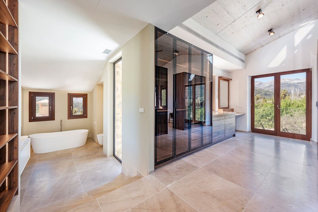 7 bedroom Finca/Country House for sale in Alaro with pool garage - € 9,950,000 (Ref: 8599342)