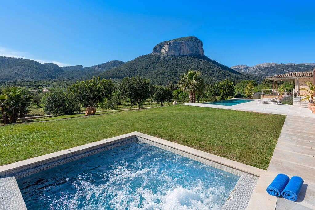 7 bedroom Finca/Country House for sale in Alaro with pool garage - € 9,950,000 (Ref: 8599342)