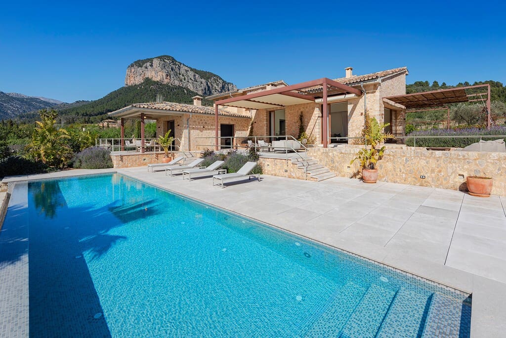 7 bedroom Finca/Country House for sale in Alaro with pool garage - € 9,950,000 (Ref: 8599342)