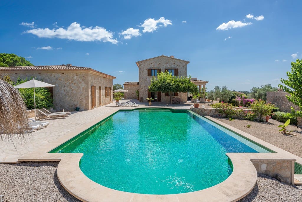 5 soveværelse Finca/Landehus til salg i Cala Murada med swimmingpool garage - € 3.890.000 (Ref: 8599351)