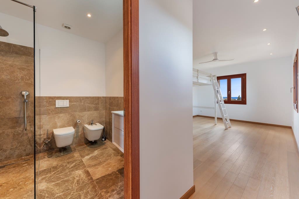 5 soveværelse Finca/Landehus til salg i Cala Murada med swimmingpool garage - € 3.890.000 (Ref: 8599351)