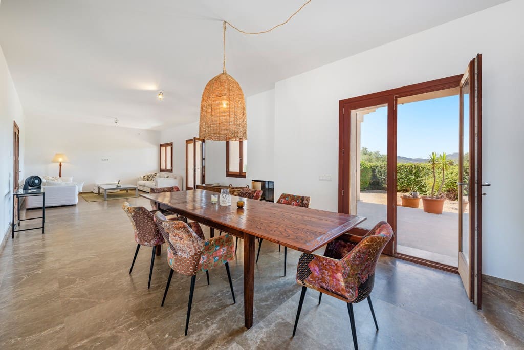 5 soveværelse Finca/Landehus til salg i Cala Murada med swimmingpool garage - € 3.890.000 (Ref: 8599351)