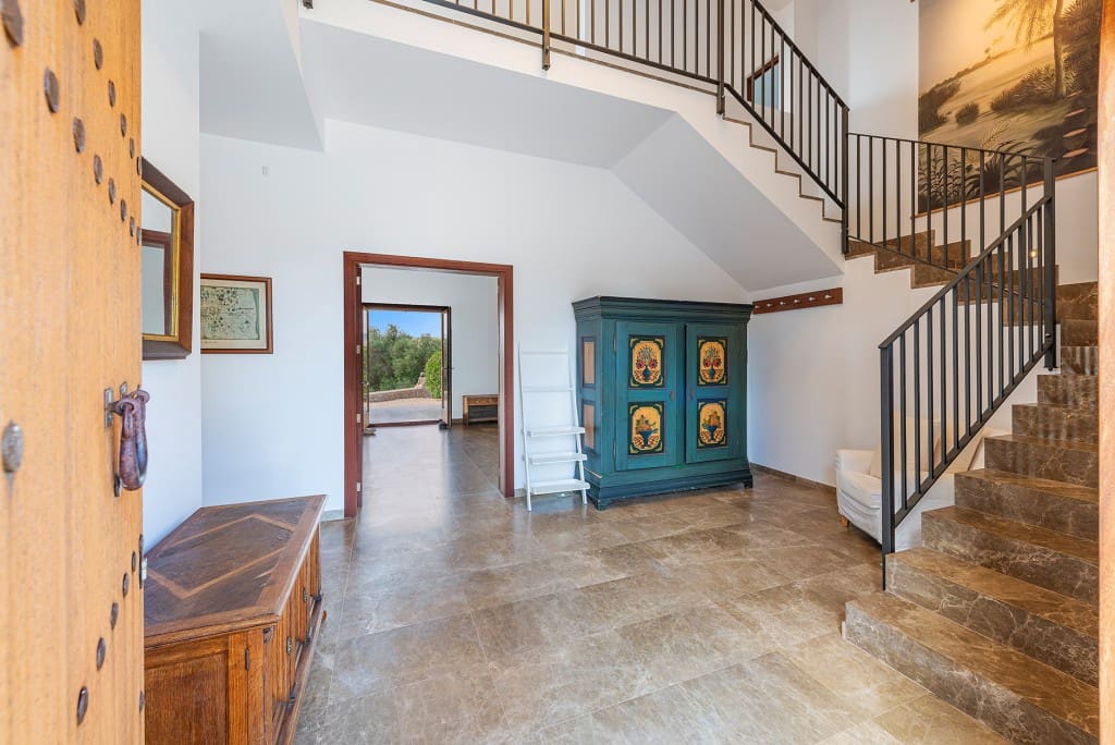 5 soveværelse Finca/Landehus til salg i Cala Murada med swimmingpool garage - € 3.890.000 (Ref: 8599351)