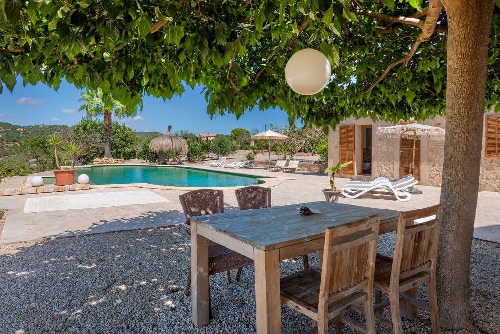 5 soveværelse Finca/Landehus til salg i Cala Murada med swimmingpool garage - € 3.890.000 (Ref: 8599351)