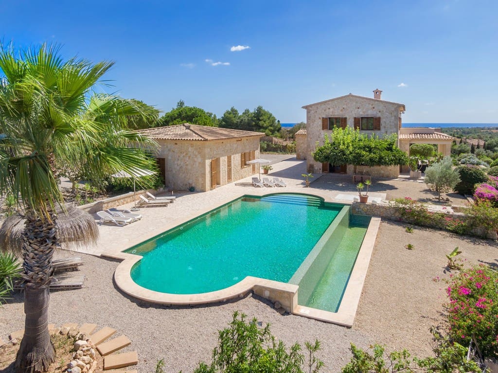 5 soveværelse Finca/Landehus til salg i Cala Murada med swimmingpool garage - € 3.890.000 (Ref: 8599351)