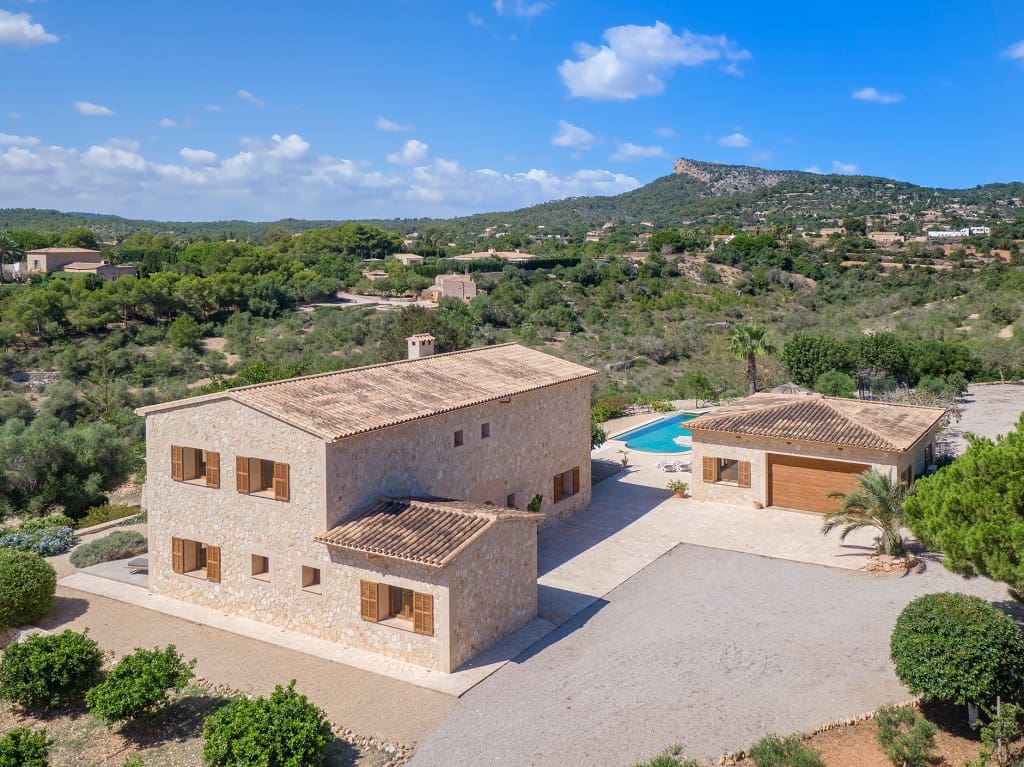 5 soveværelse Finca/Landehus til salg i Cala Murada med swimmingpool garage - € 3.890.000 (Ref: 8599351)