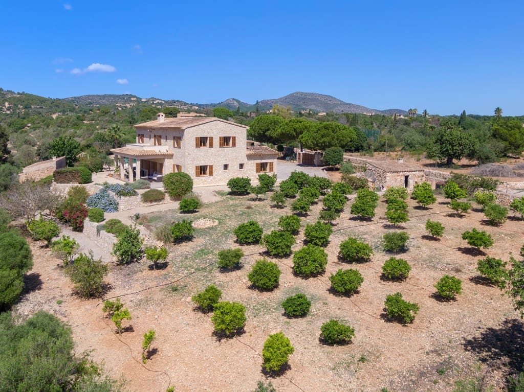 5 soveværelse Finca/Landehus til salg i Cala Murada med swimmingpool garage - € 3.890.000 (Ref: 8599351)