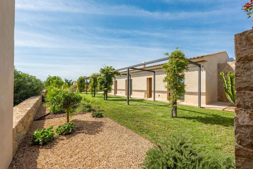 4 soverom Villa til salgs i Binissalem med svømmebasseng garasje - € 3 995 000 (Ref: 8599371)