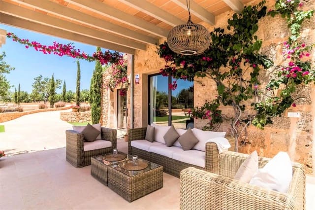 5 soveværelse Finca/Landehus til salg i Llucmajor med swimmingpool garage - € 2.980.000 (Ref: 8599377)