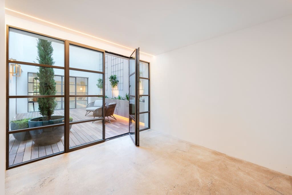 4 soveværelse Byhus til salg i Portocolom med swimmingpool - € 3.300.000 (Ref: 8619733)