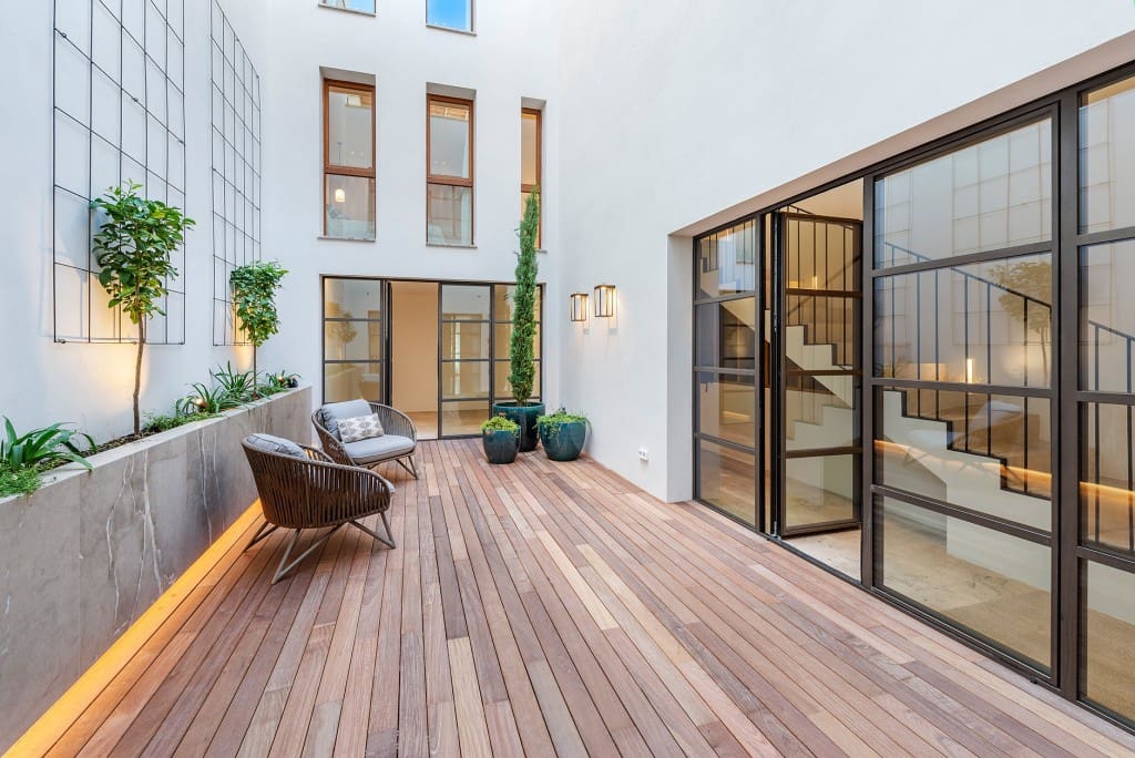 4 soveværelse Byhus til salg i Portocolom med swimmingpool - € 3.300.000 (Ref: 8619733)