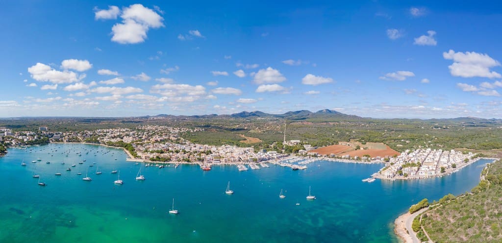 4 soveværelse Byhus til salg i Portocolom med swimmingpool - € 3.300.000 (Ref: 8619733)