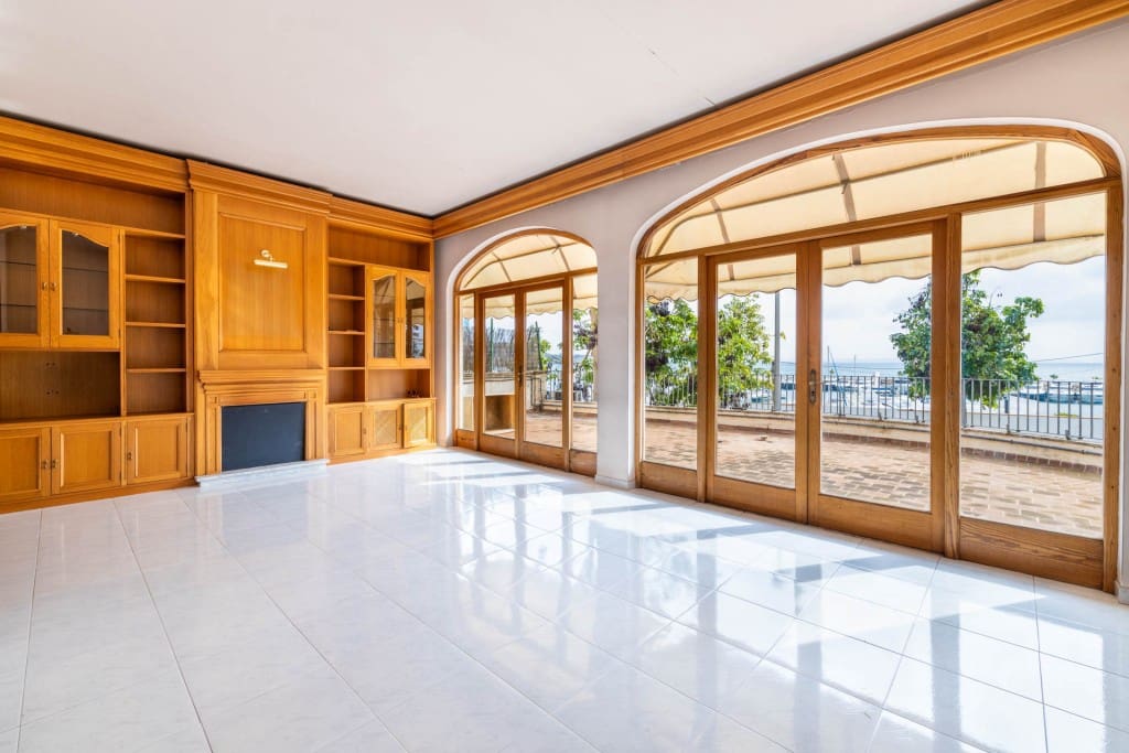8 bedroom Villa for sale in Palma de Mallorca - € 3,500,000 (Ref: 8651954)