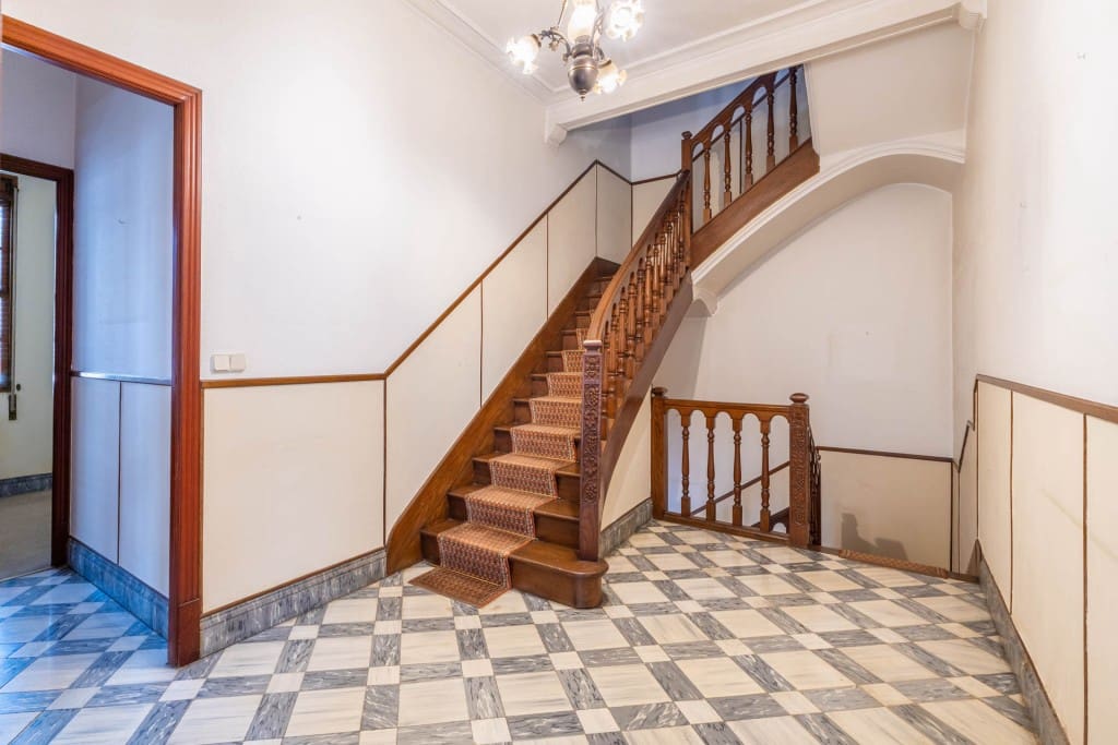 8 bedroom Villa for sale in Palma de Mallorca - € 3,500,000 (Ref: 8651954)