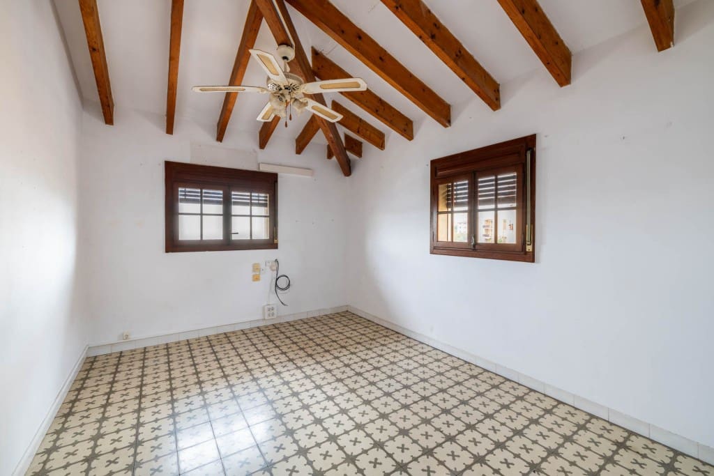 8 bedroom Villa for sale in Palma de Mallorca - € 3,500,000 (Ref: 8651954)