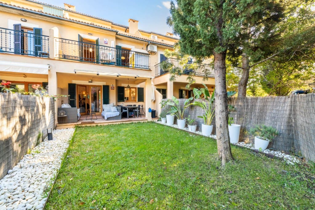 4 soveværelse Byhus til salg i Pollensa / Pollenca med swimmingpool - € 575.000 (Ref: 8687380)