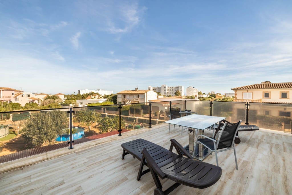 4 bedroom Villa for sale in Calas de Mallorca with pool garage - € 1,995,000 (Ref: 8696225)