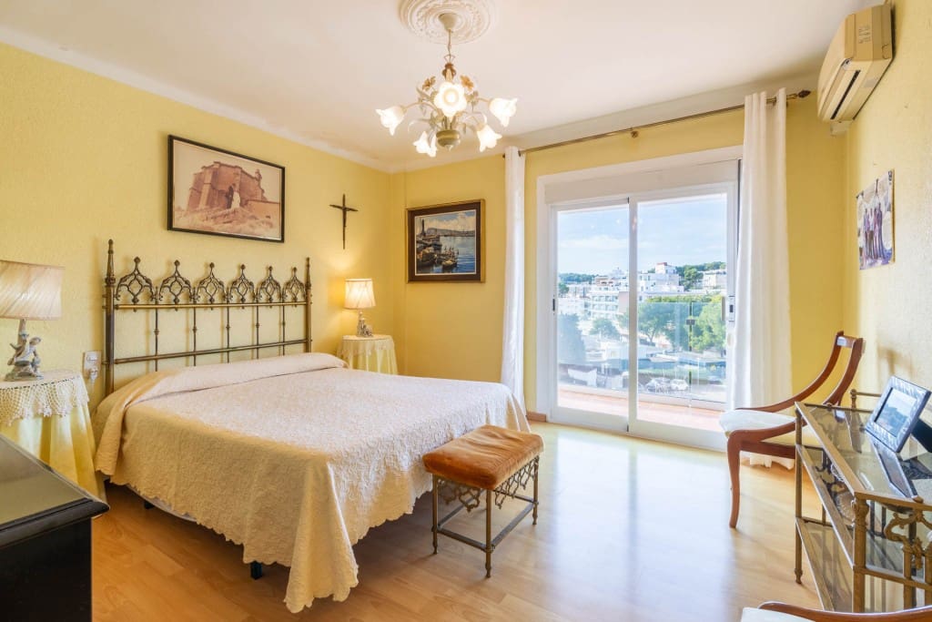 4 soveværelse Lejlighed til salg i Palmanova med garage - € 1.167.000 (Ref: 8697763)