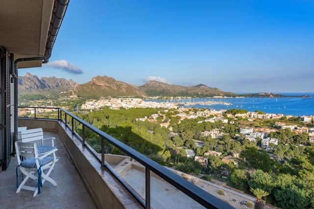 8 bedroom Villa for sale in Port de Pollença, Pollensa / Pollença with pool - € 2,380,000 (Ref: 8701703)