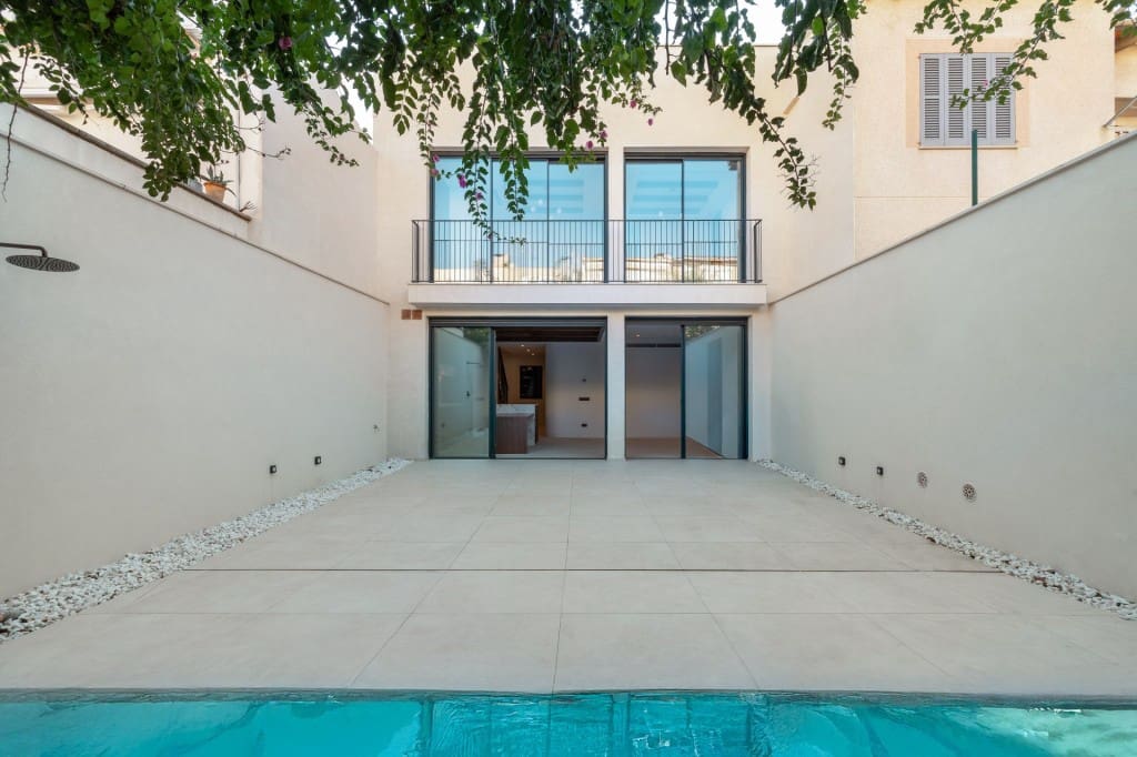 3 sypialnia Dom na sprzedaż w Portixol z basenem garażem - 3 250 000 € (Ref: 8747112)