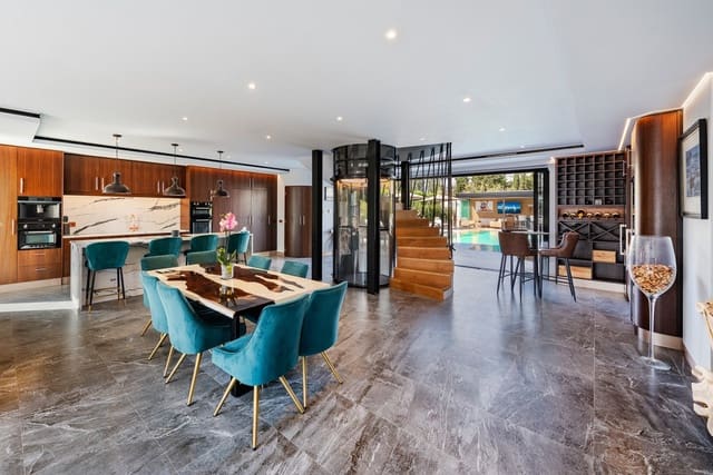 4 soveværelse Villa til salg i Port de Pollença, Pollensa / Pollença med swimmingpool garage - € 4.950.000 (Ref: 8752117)