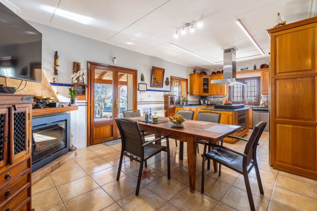 4 slaapkamer Finca/Landhuis te koop in Santa Margalida met zwembad garage - € 1.999.000 (Ref: 8766456)