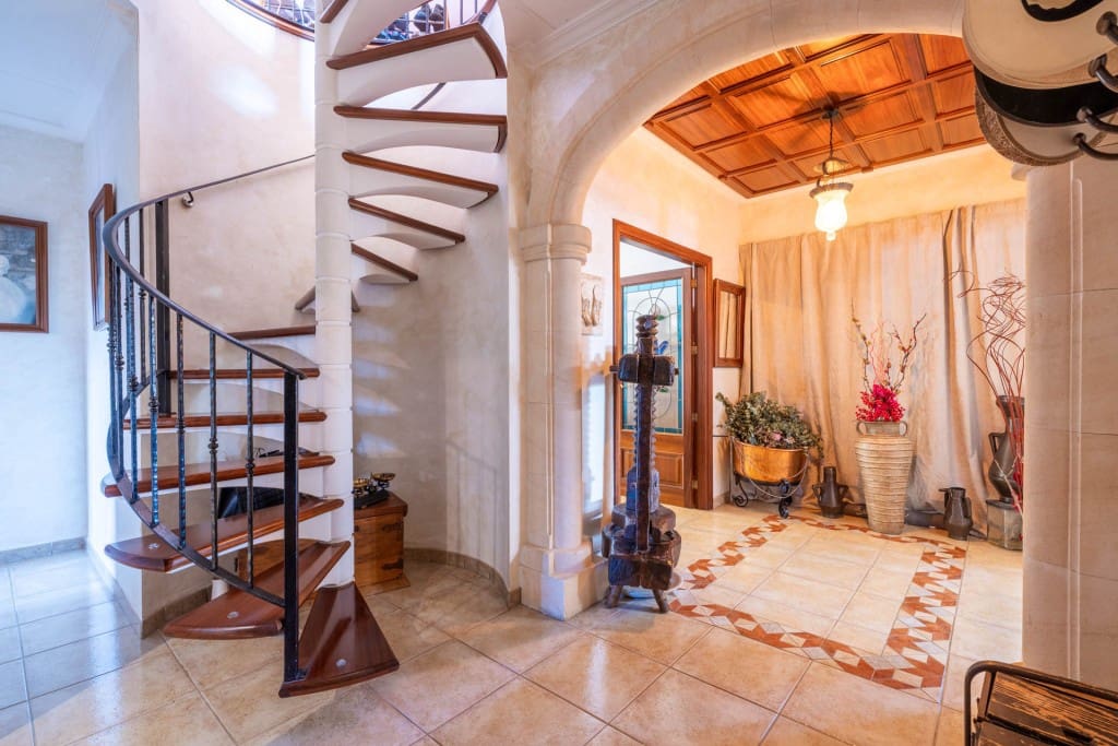 4 slaapkamer Finca/Landhuis te koop in Santa Margalida met zwembad garage - € 1.999.000 (Ref: 8766456)