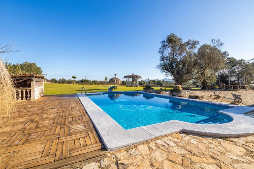 4 slaapkamer Finca/Landhuis te koop in Santa Margalida met zwembad garage - € 1.999.000 (Ref: 8766456)