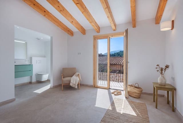 4 bedroom Townhouse for sale in Pollensa / Pollença with pool - € 1,259,000 (Ref: 8769976)