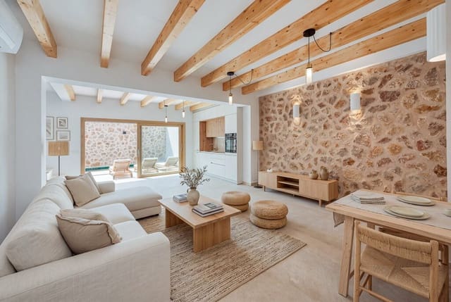 4 bedroom Townhouse for sale in Pollensa / Pollença with pool - € 1,259,000 (Ref: 8769976)