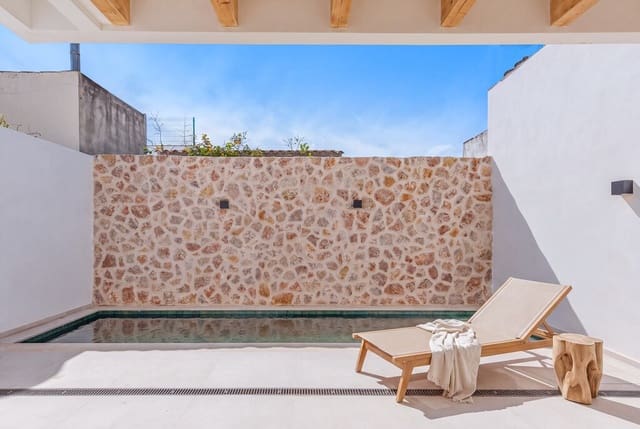 4 bedroom Townhouse for sale in Pollensa / Pollença with pool - € 1,259,000 (Ref: 8769976)