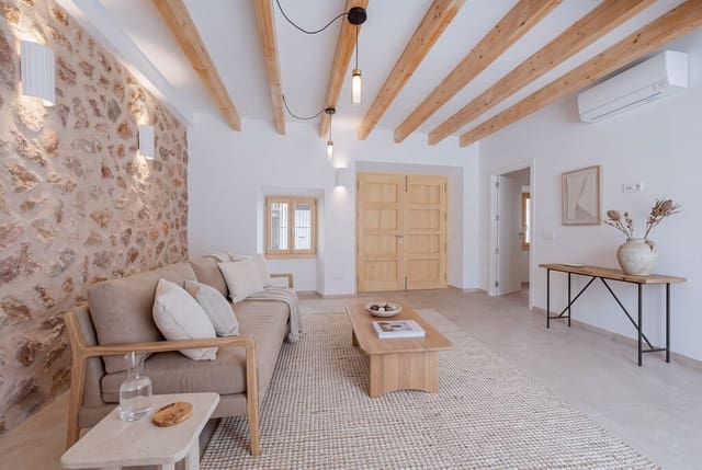 4 bedroom Townhouse for sale in Pollensa / Pollença with pool - € 1,259,000 (Ref: 8769976)