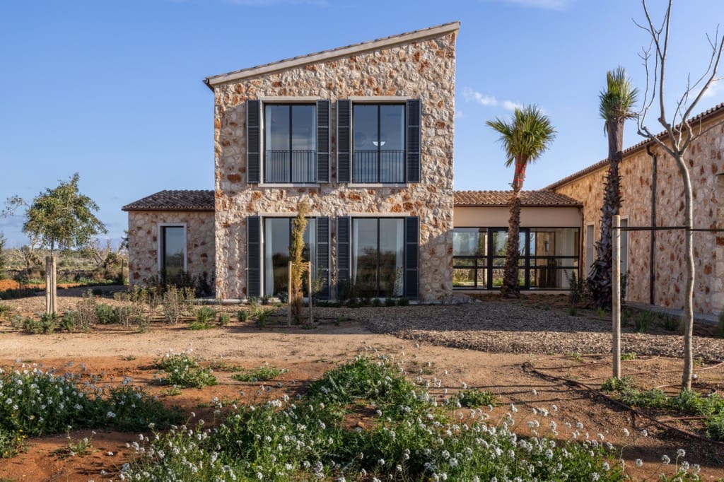 4 soveværelse Finca/Landehus til salg i Santanyi med swimmingpool garage - € 7.500.000 (Ref: 8777813)