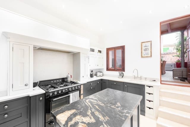 4 chambre Maison de Ville à vendre à Calvià avec garage - 1 795 000 € (Ref: 8783484)