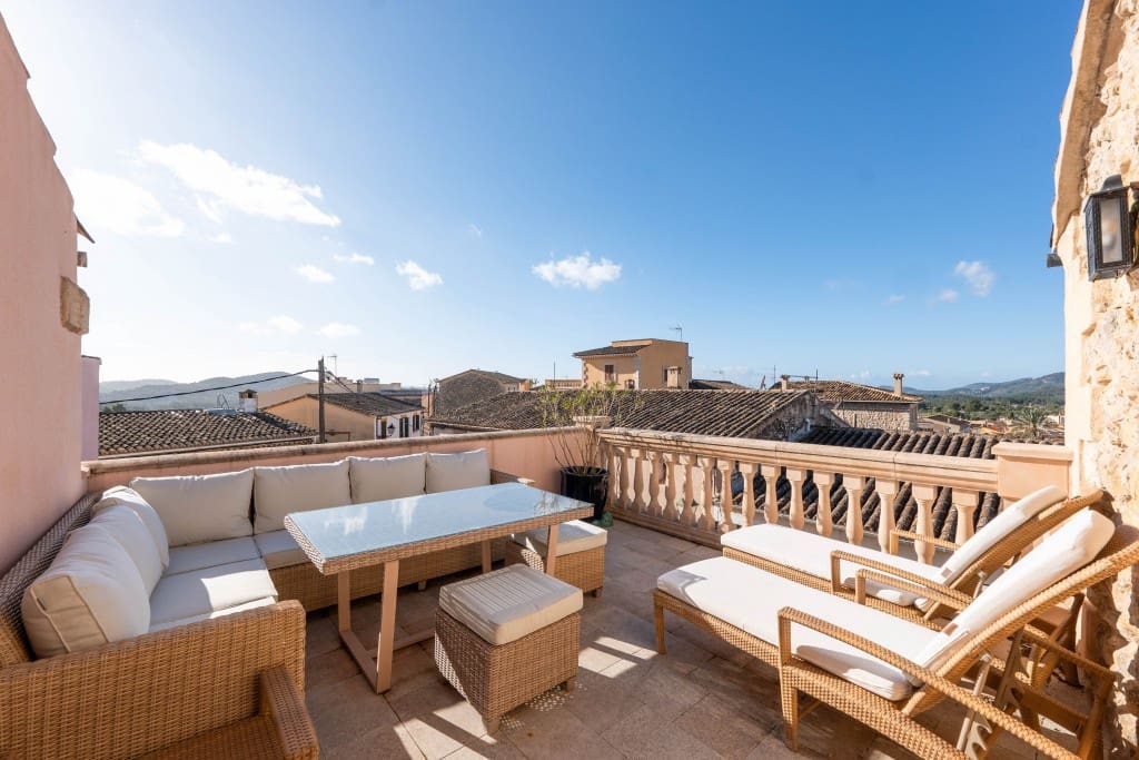 4 soveværelse Byhus til salg i Calvia med garage - € 1.795.000 (Ref: 8783484)