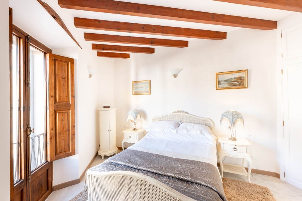 4 soveværelse Byhus til salg i Calvia med garage - € 1.795.000 (Ref: 8783484)