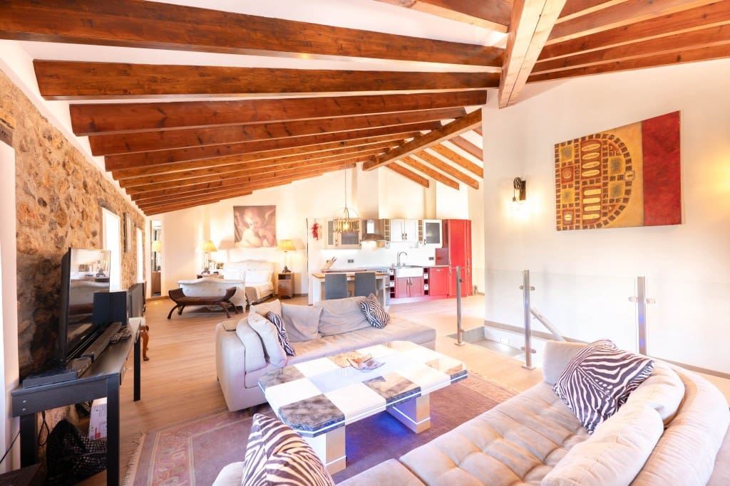 4 soveværelse Byhus til salg i Calvia med garage - € 1.795.000 (Ref: 8783484)