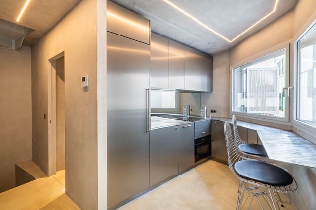 Casa de 2 habitaciones en Puerto de Alcudia, Alcúdia en venta con piscina garaje - 1.100.000 € (Ref: 8791788)