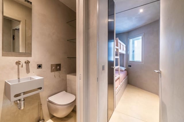 Casa de 2 habitaciones en Puerto de Alcudia, Alcúdia en venta con piscina garaje - 1.100.000 € (Ref: 8791788)